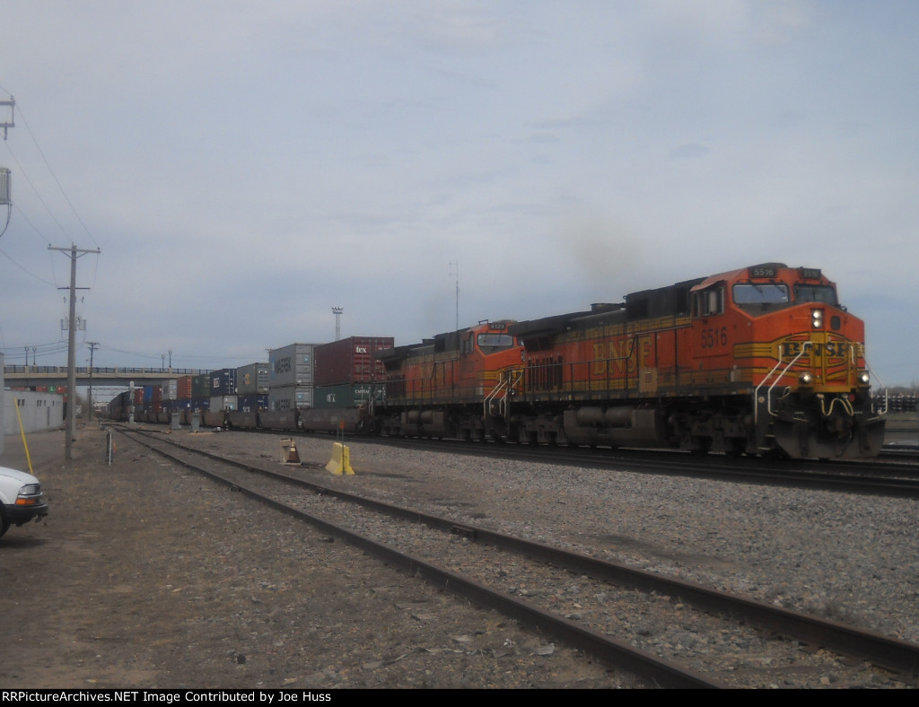 BNSF 5516 East